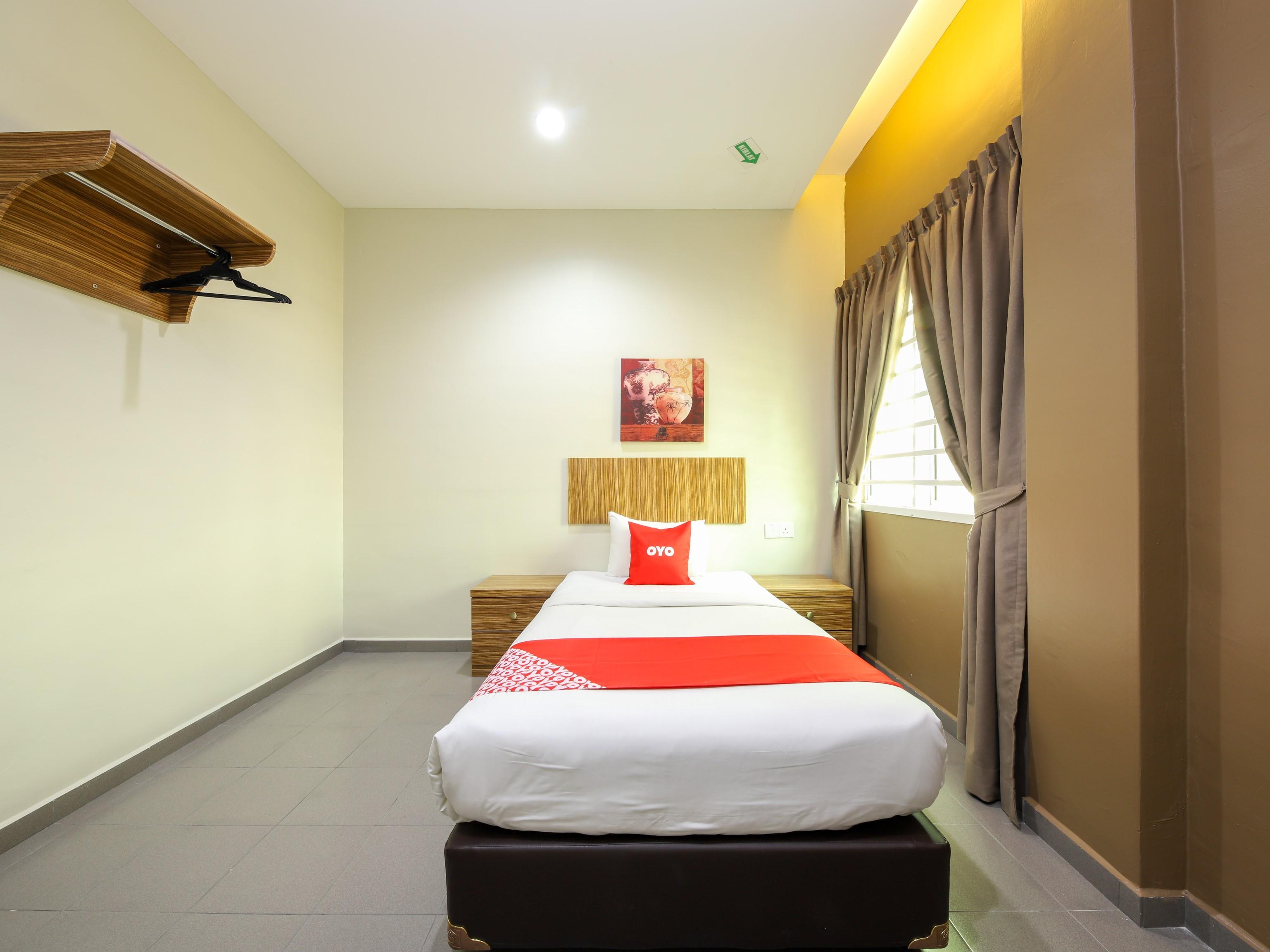 Oyo 89839 リアズ ホテル Malacca エクステリア 写真