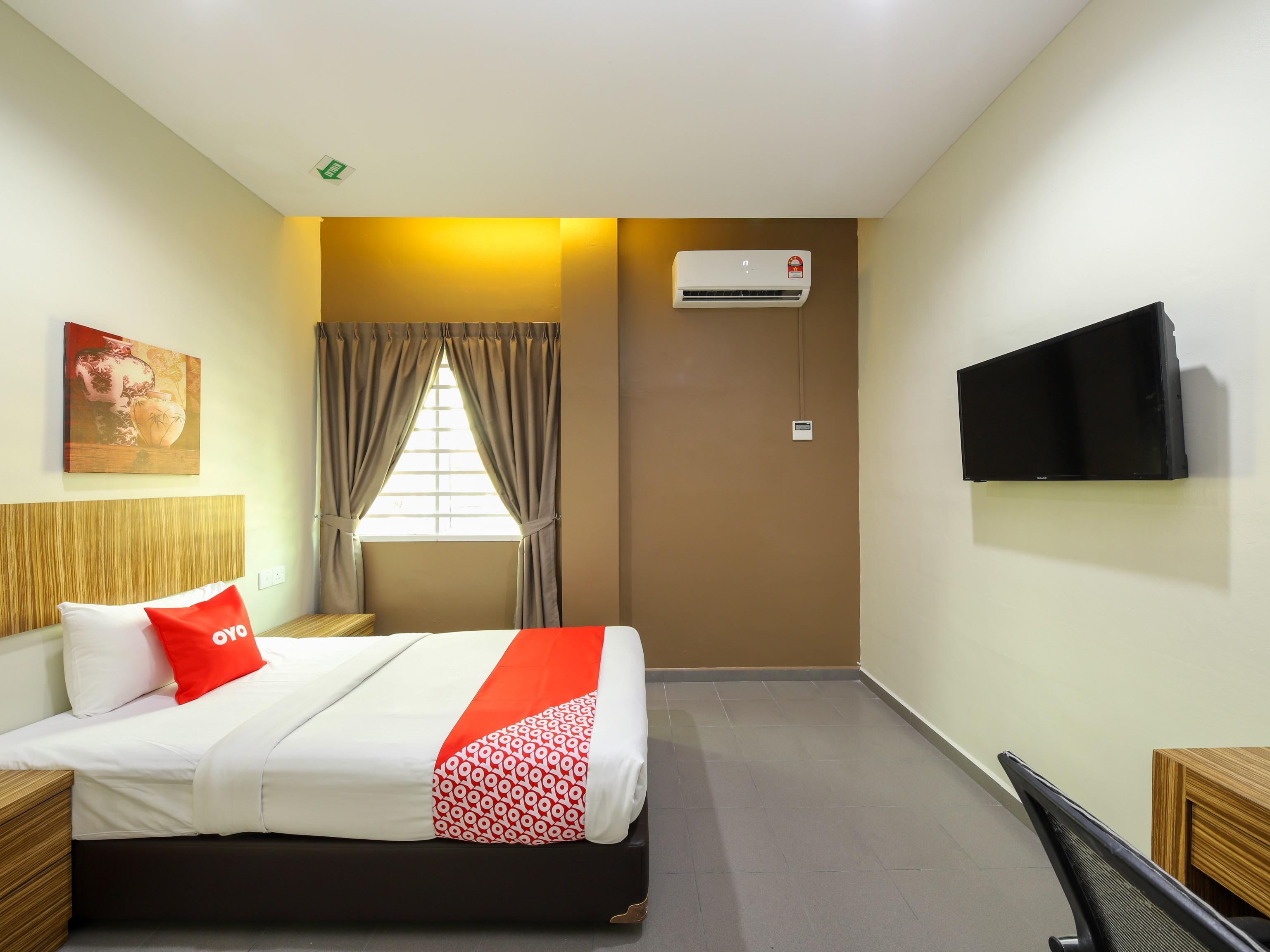 Oyo 89839 リアズ ホテル Malacca エクステリア 写真