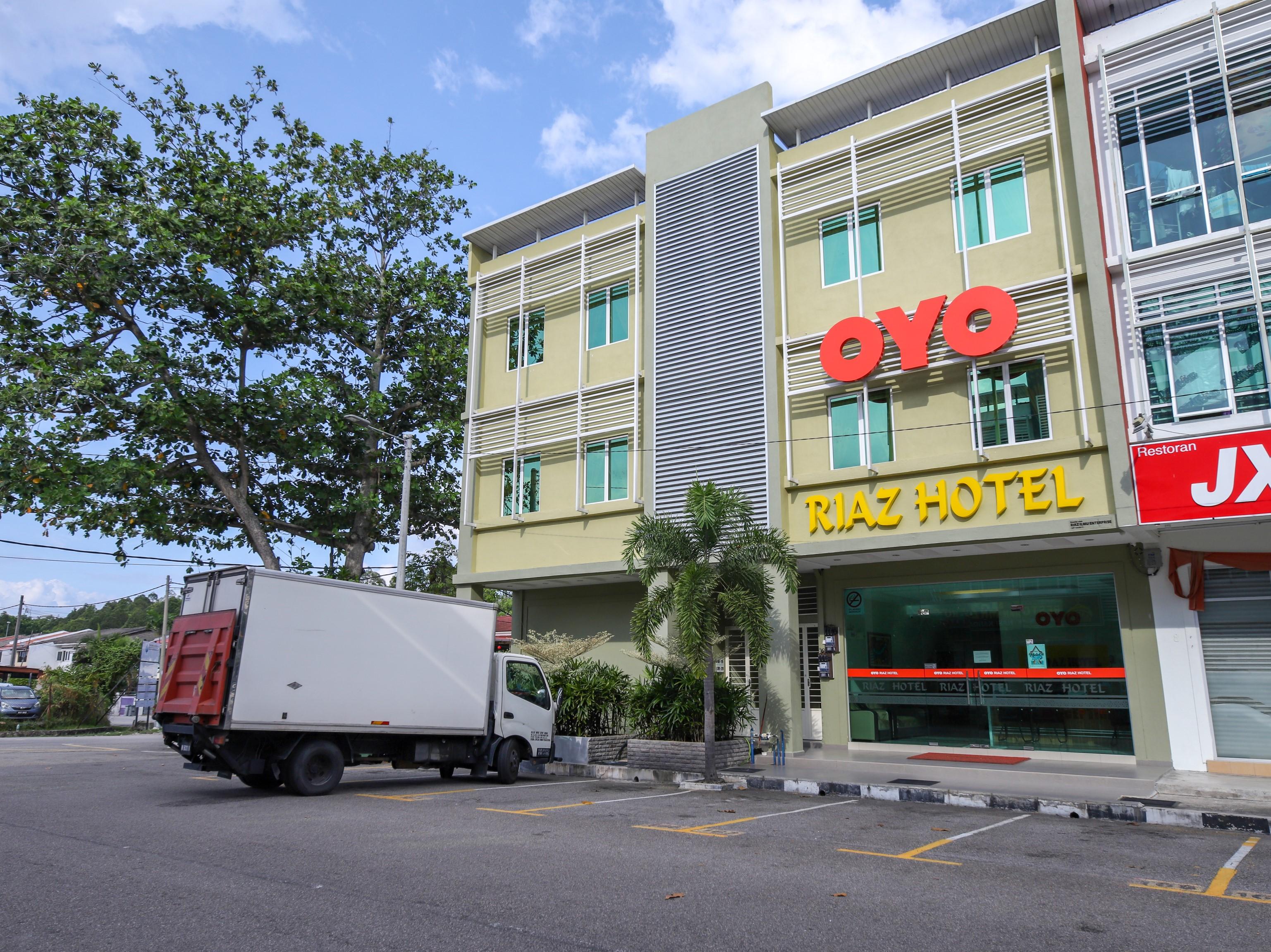 Oyo 89839 リアズ ホテル Malacca エクステリア 写真