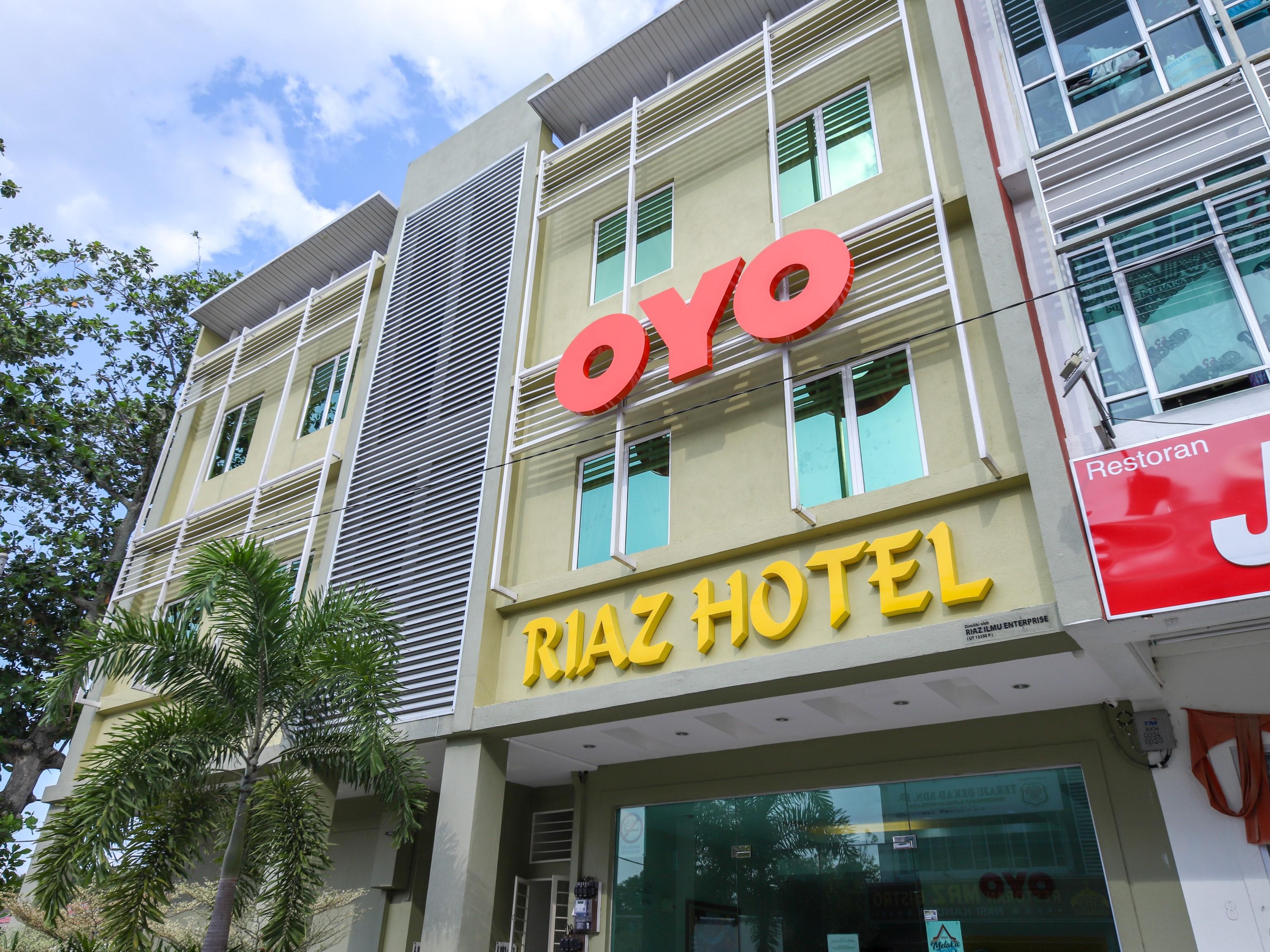 Oyo 89839 リアズ ホテル Malacca エクステリア 写真