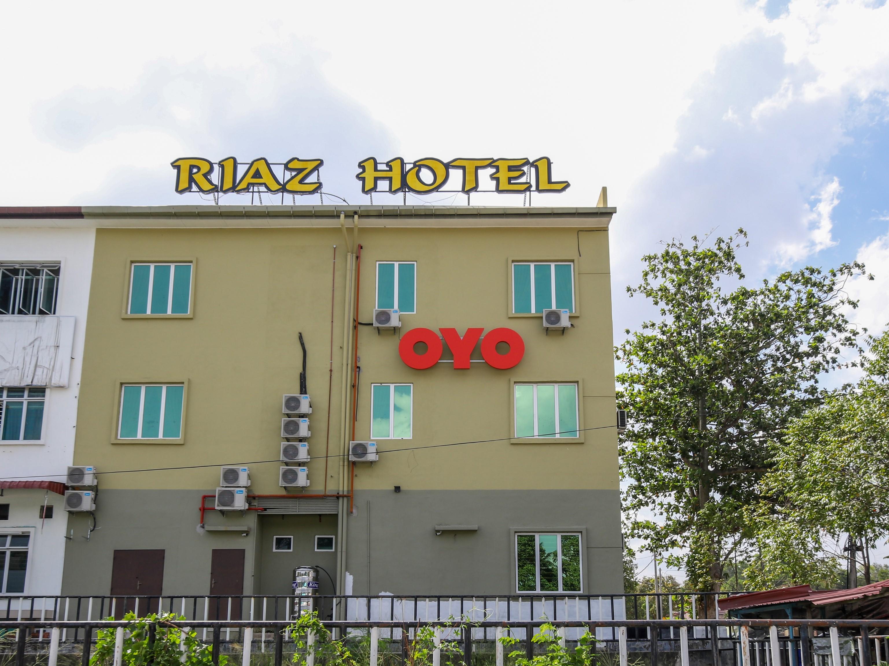 Oyo 89839 リアズ ホテル Malacca エクステリア 写真