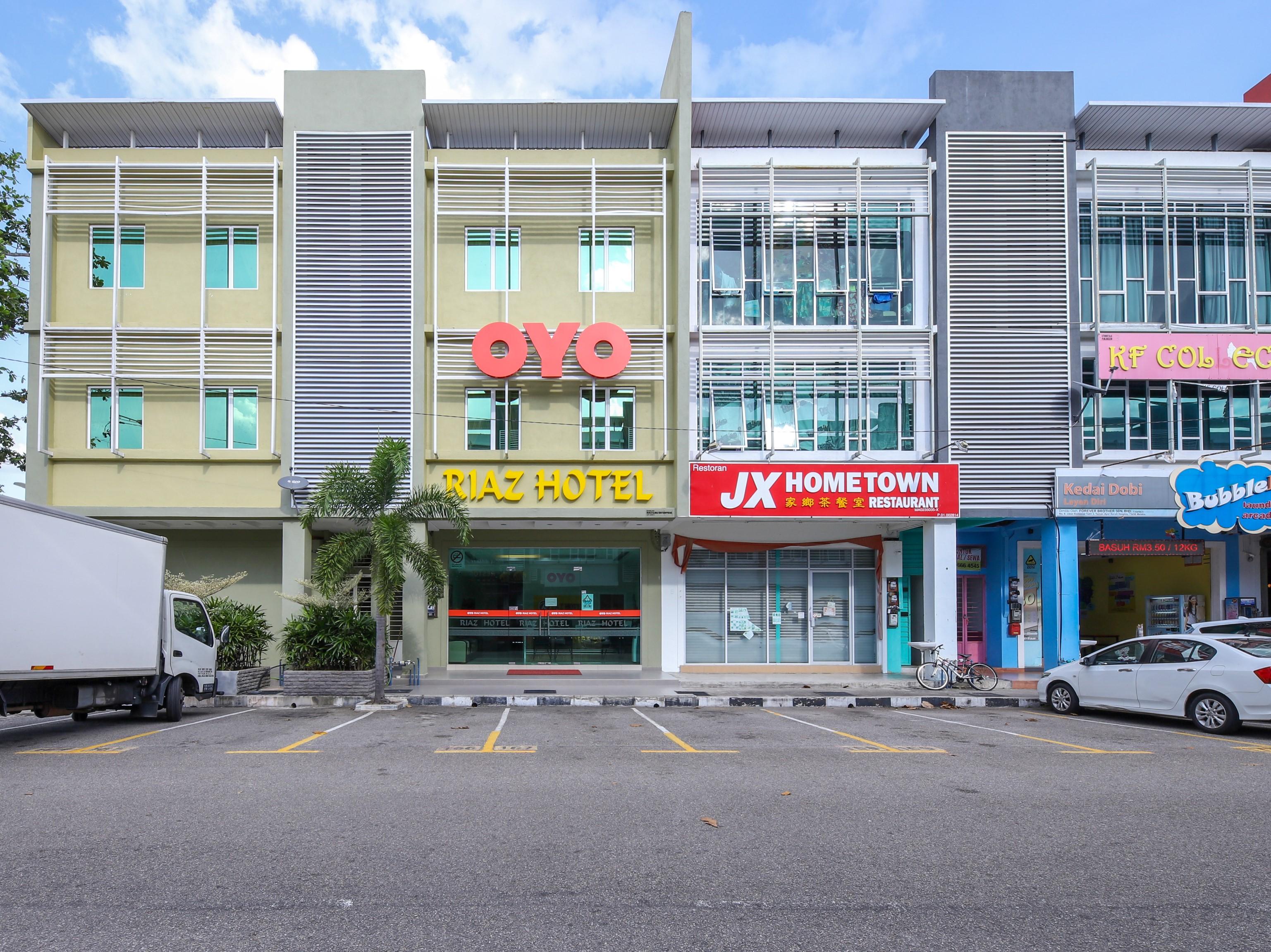 Oyo 89839 リアズ ホテル Malacca エクステリア 写真
