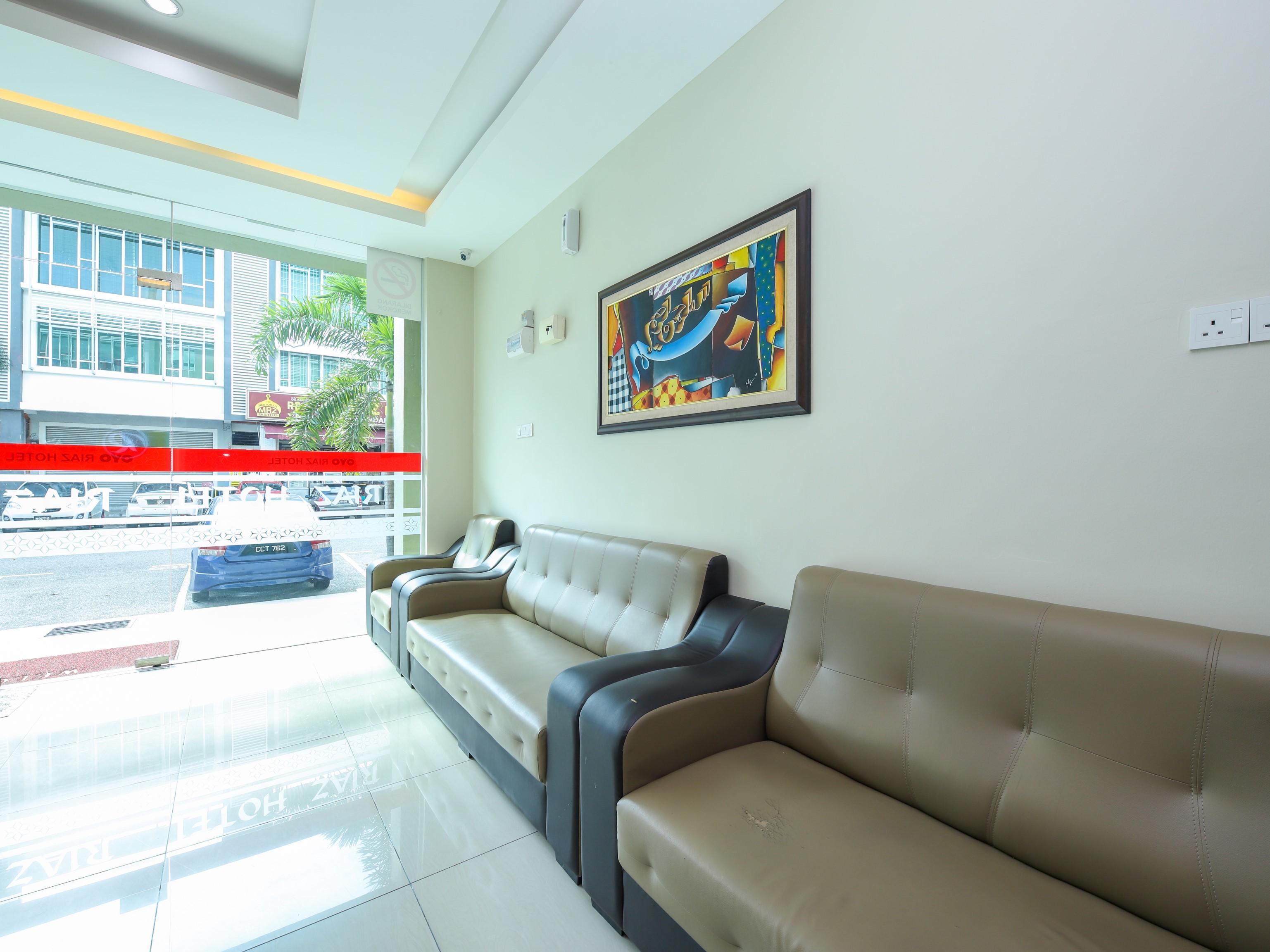 Oyo 89839 リアズ ホテル Malacca エクステリア 写真