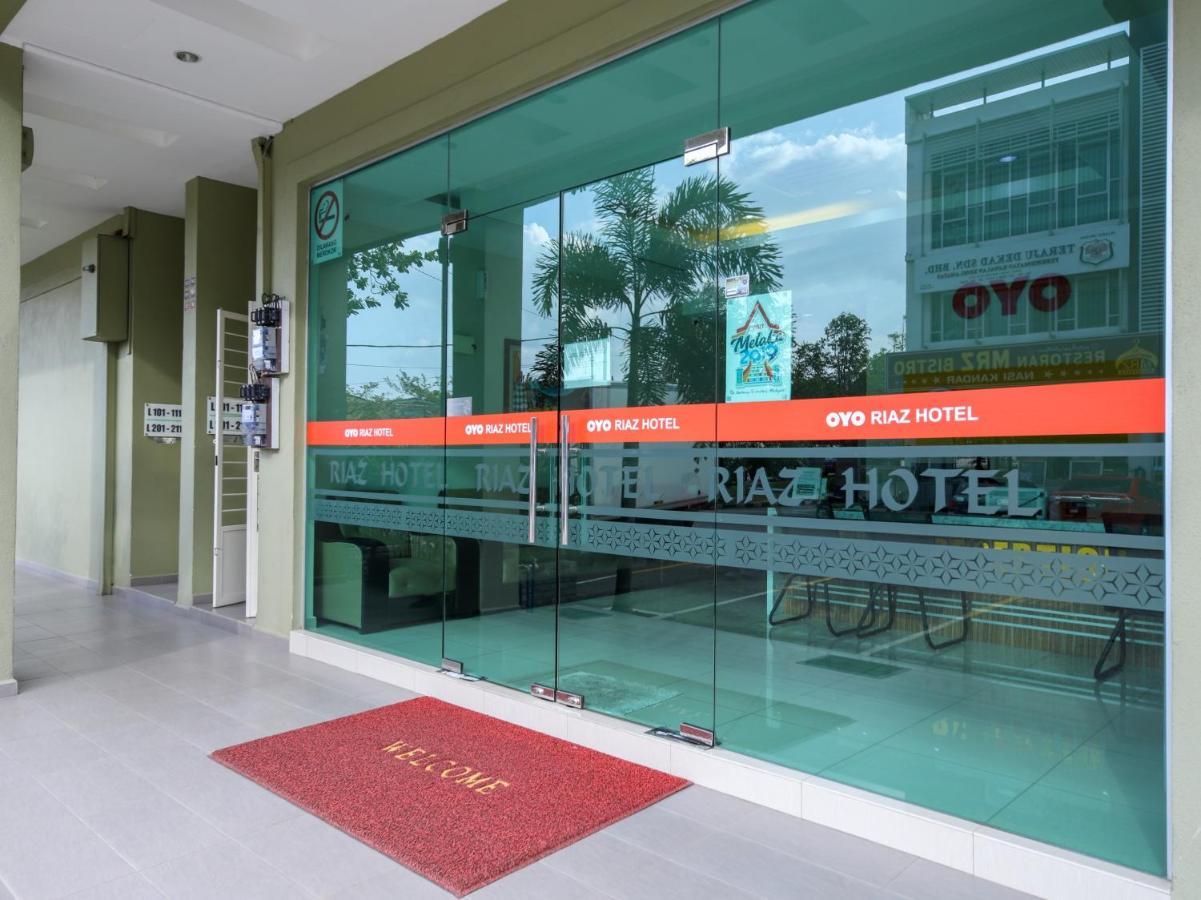 Oyo 89839 リアズ ホテル Malacca エクステリア 写真